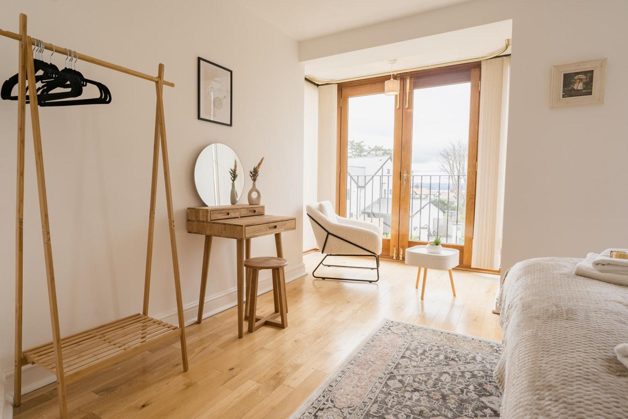 Beautifully Done 5 Bed Barn Conversion In Heswall - Sleeps Up To 10 Exterior photo