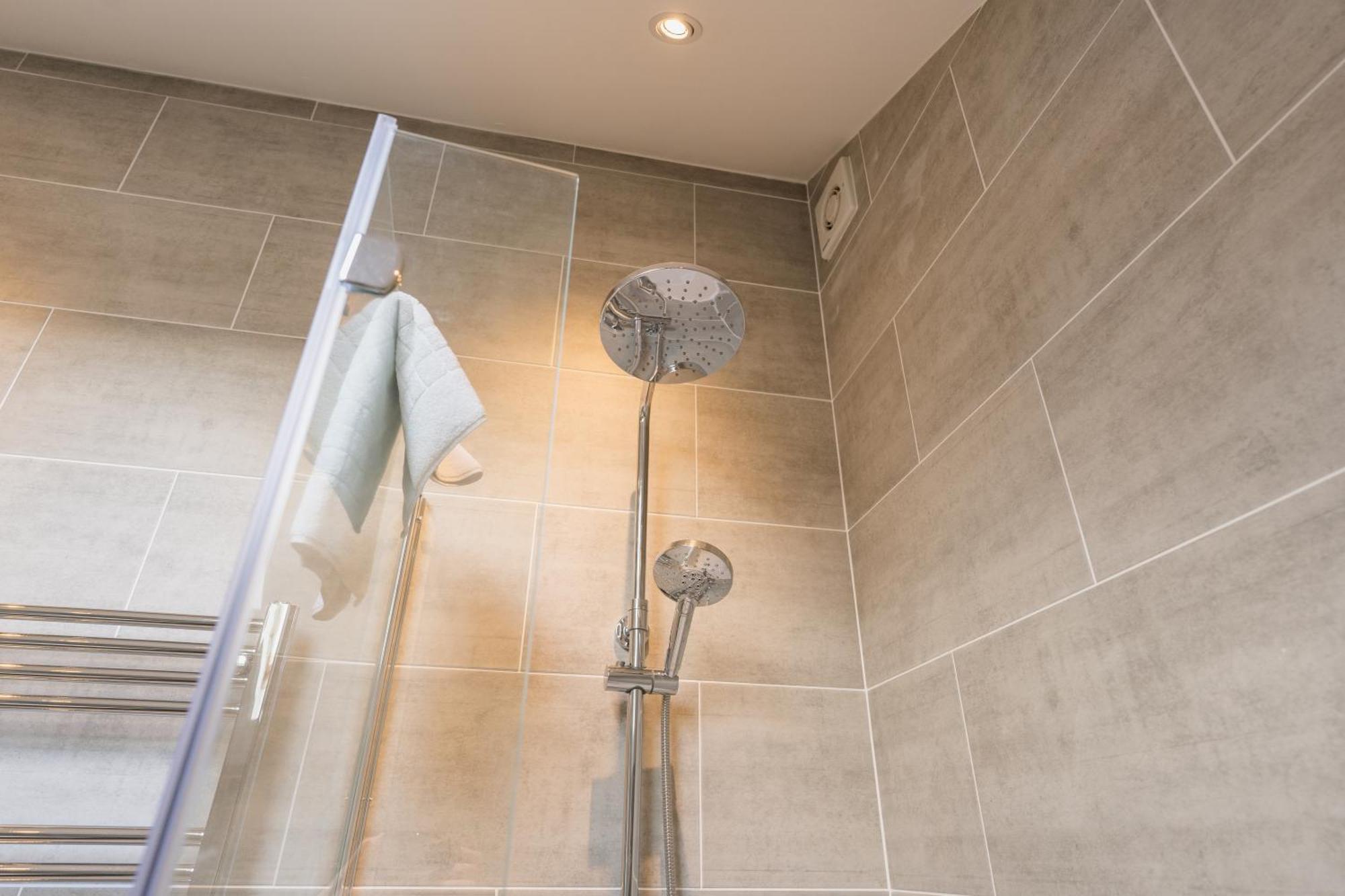 Beautifully Done 5 Bed Barn Conversion In Heswall - Sleeps Up To 10 Exterior photo