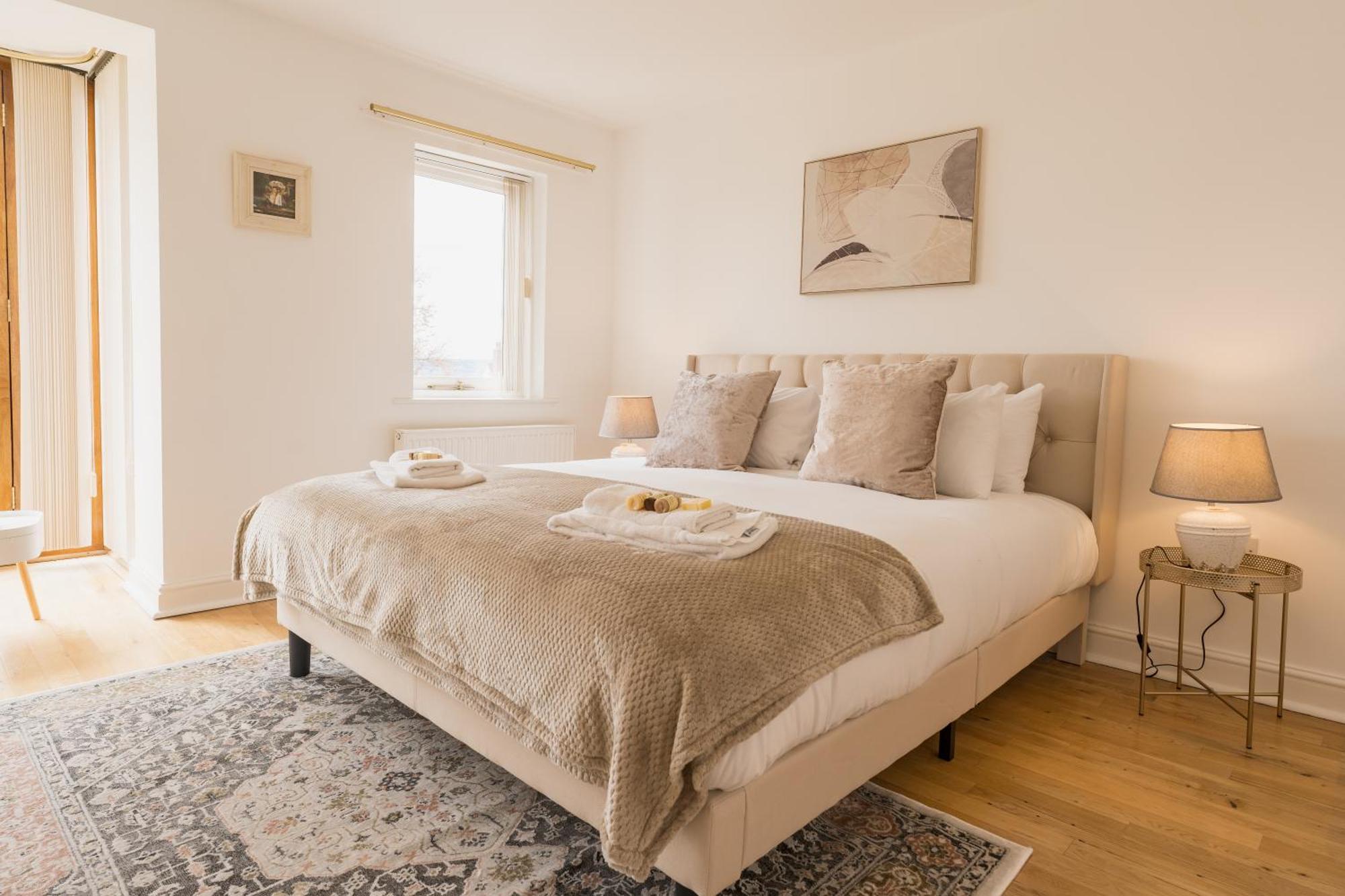 Beautifully Done 5 Bed Barn Conversion In Heswall - Sleeps Up To 10 Exterior photo